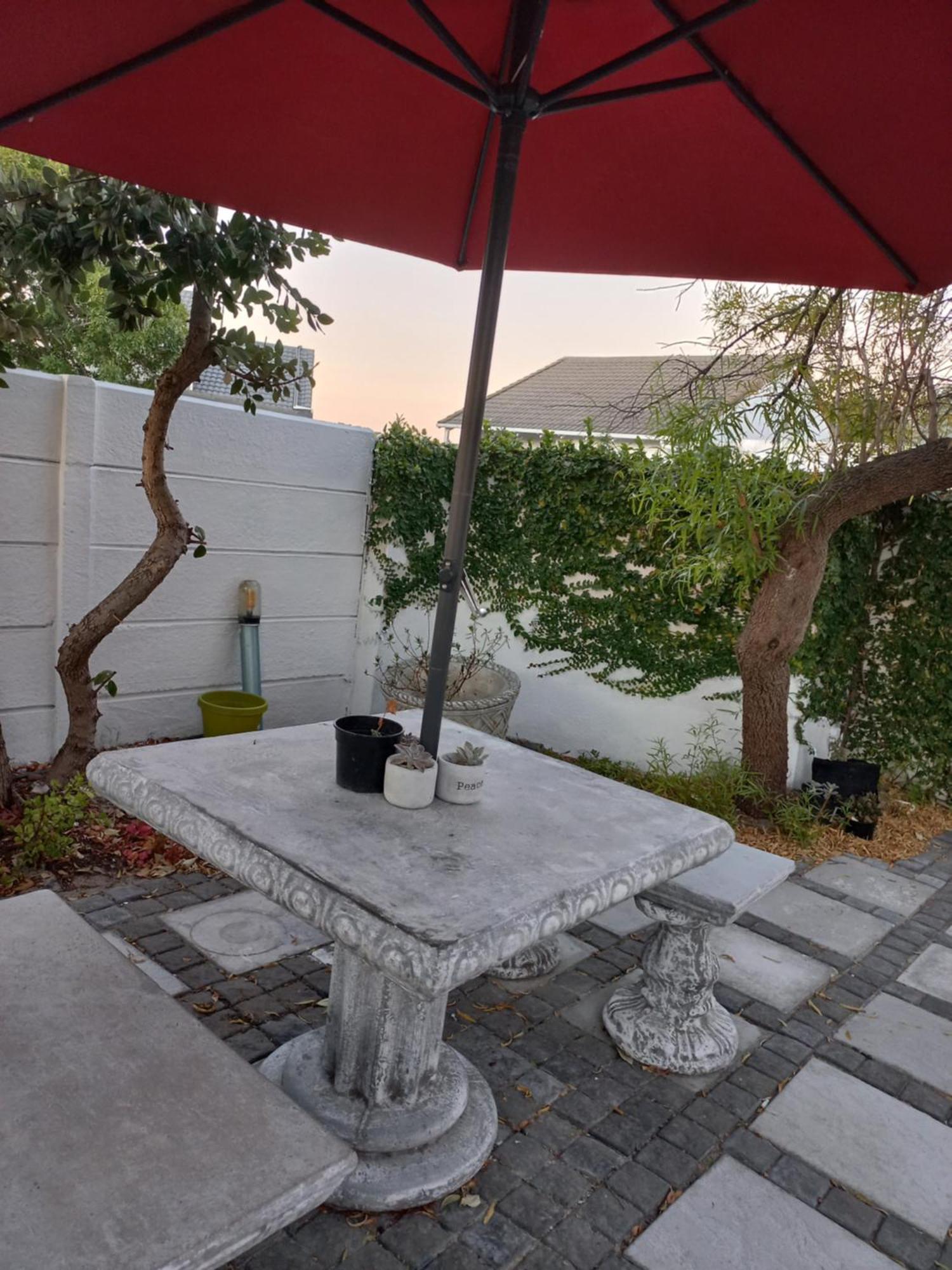 Freys 1 * Kaapstad